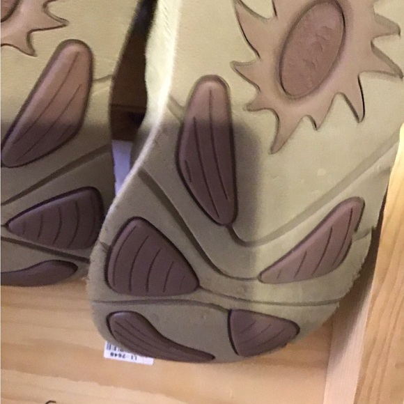 UGG Classic Beige Suede Boots - Picture 5 of 7